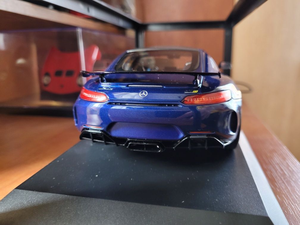 Model Mercedes AMG GTR, 1/18, Minichamps