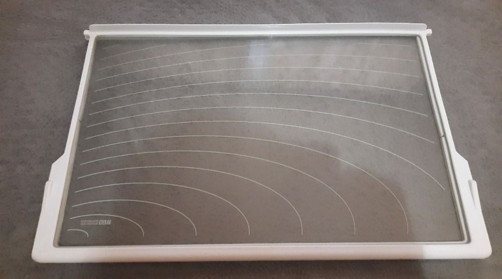 Полки стеклянные для холодильника. Стекла каленные 1.83×32×6.