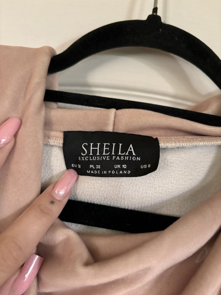 Welurowa bluza z kapturem sheila M