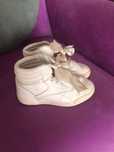 Tenis reebok …..