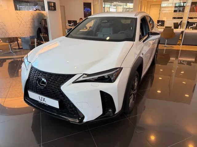 Lexus UX Dostępny od ręki