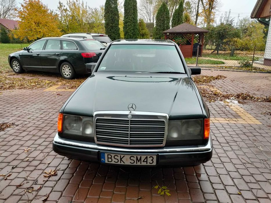 Mercedes Benz W124 3.0D 1988 r wąska listwa