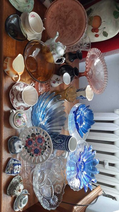 Sprzedam szklo kolorowe porcelane PRL