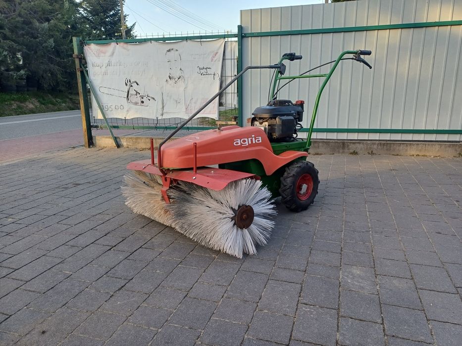 Zamiatarka odśnieżarka Agria 7100 confort silnik honda 5.5km