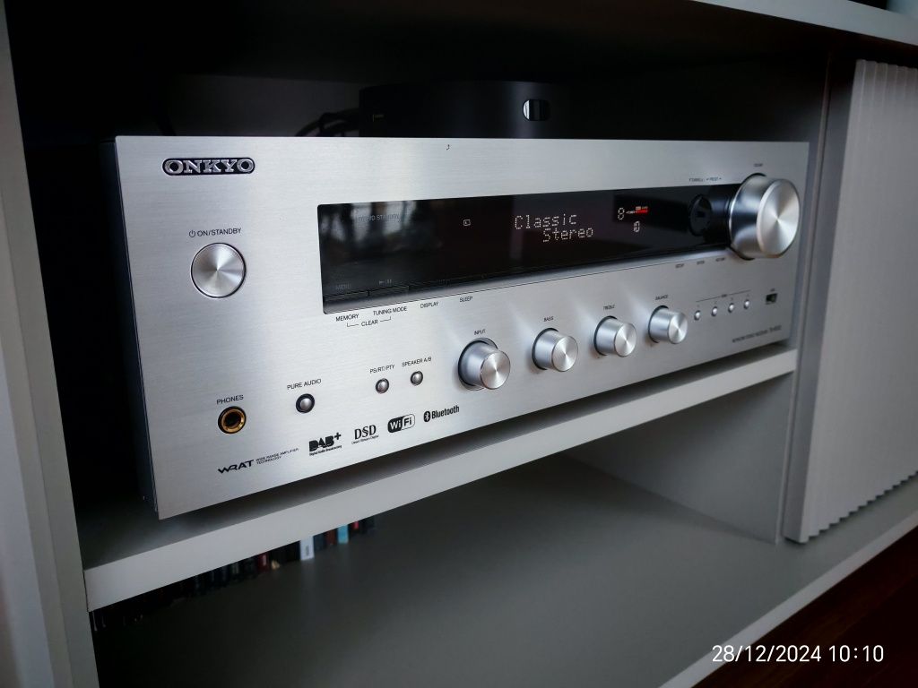 Amplituner stereo sieciowy Onkyo TX-8150