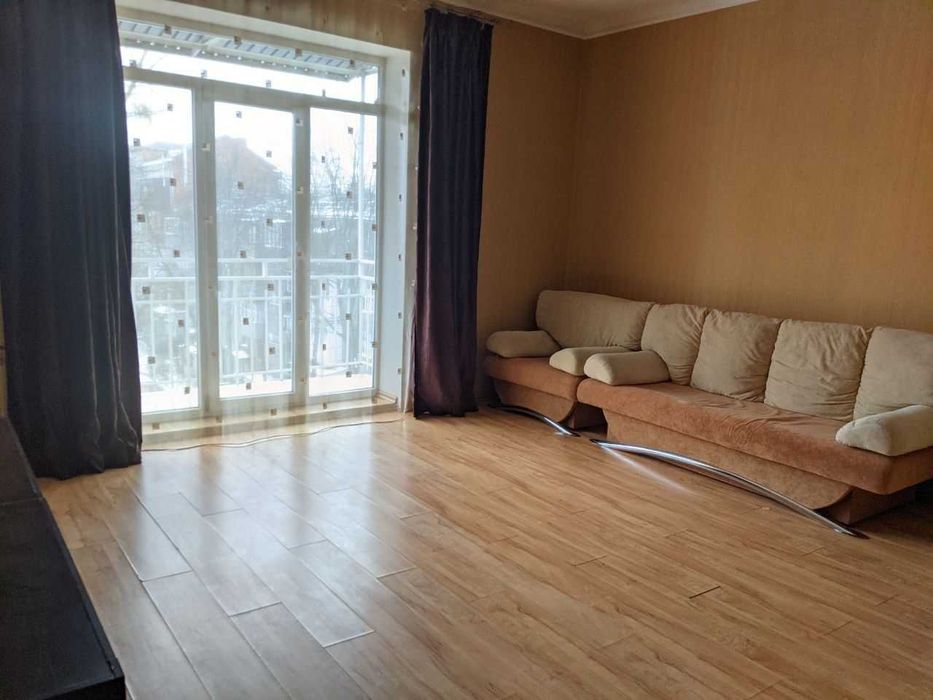 Продам 2х комнатную квартиру. Центр. Метро Научная.