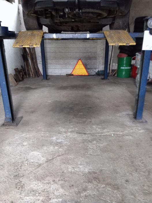 Podnośnik czterokolumnowy.