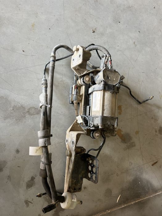 Kompresor zawieszenia Jeep Grand Cherokee Dodge Ram IV 13-