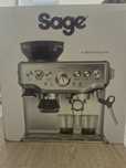 Máquina de café  Sage Barista Express na caixa
