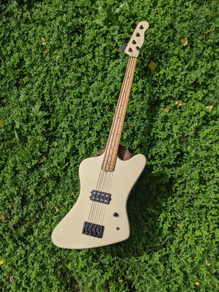 Продам Thunderbird bass, виготовлений в Україні.