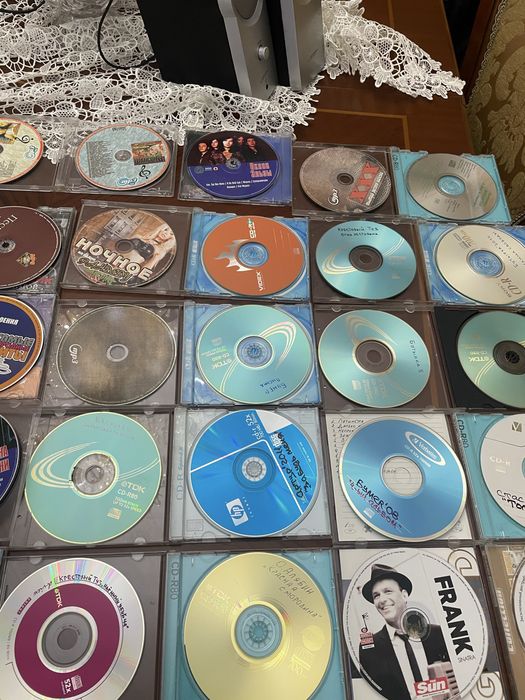 CD диски , 45 шт и больше , Все 300 гр,разные
