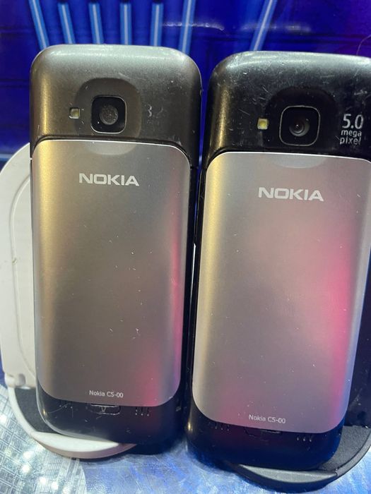 Мобільні телефони, повністю робочі!