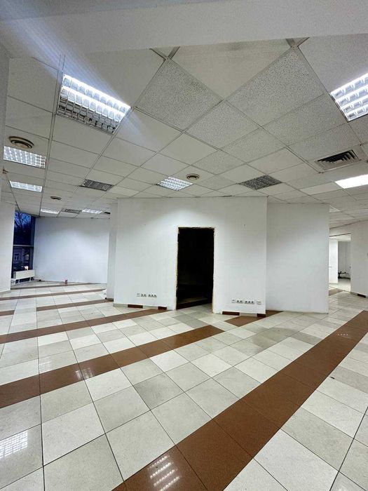 Продаж комерційного приміщення в самому центрі Івано-Франківська.