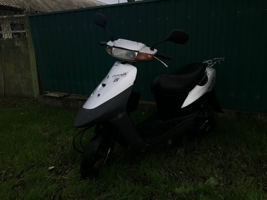 Продам скутер Сузуки литс 2