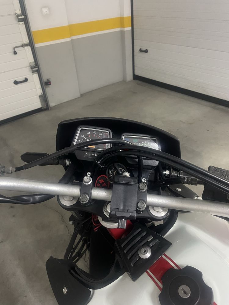 Yamaha XT 600 4pt ano 2000