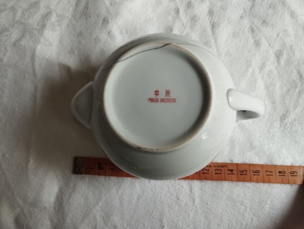 Czajniczek do herbaty z PRL, porcelana, vintage