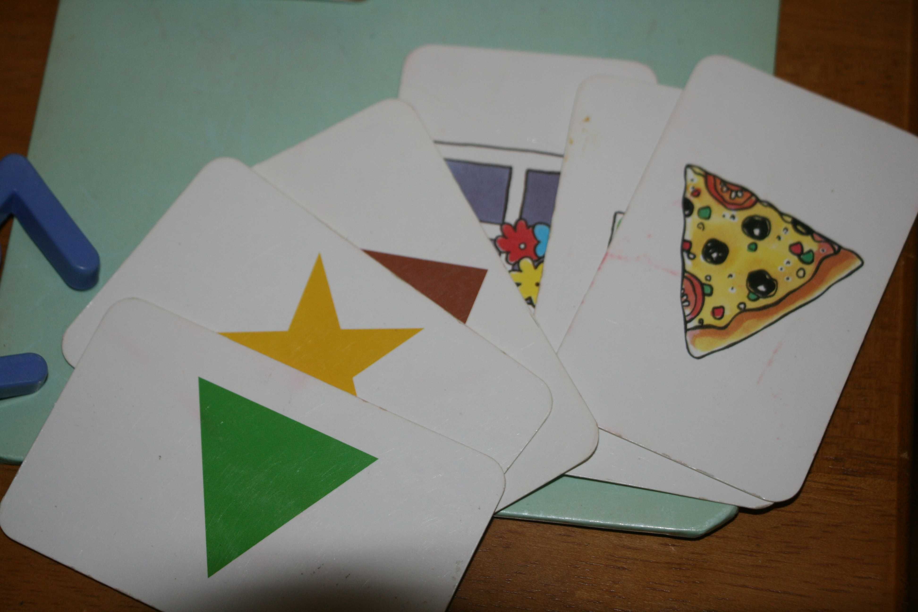 Jogo "O meu Primeiro Livro das Formas e Cores"