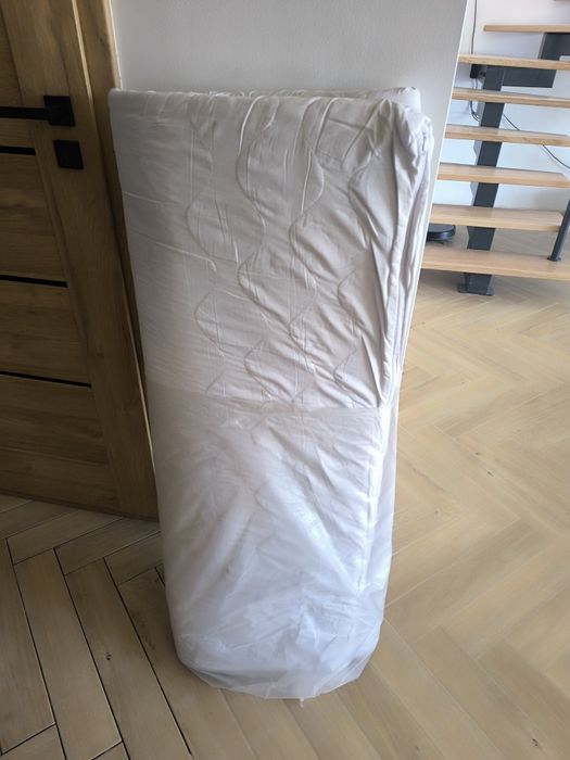 Materac nawierzchniowy 120 cm x 200 cm