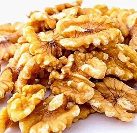 Noz descascada biológica (miolo de noz)