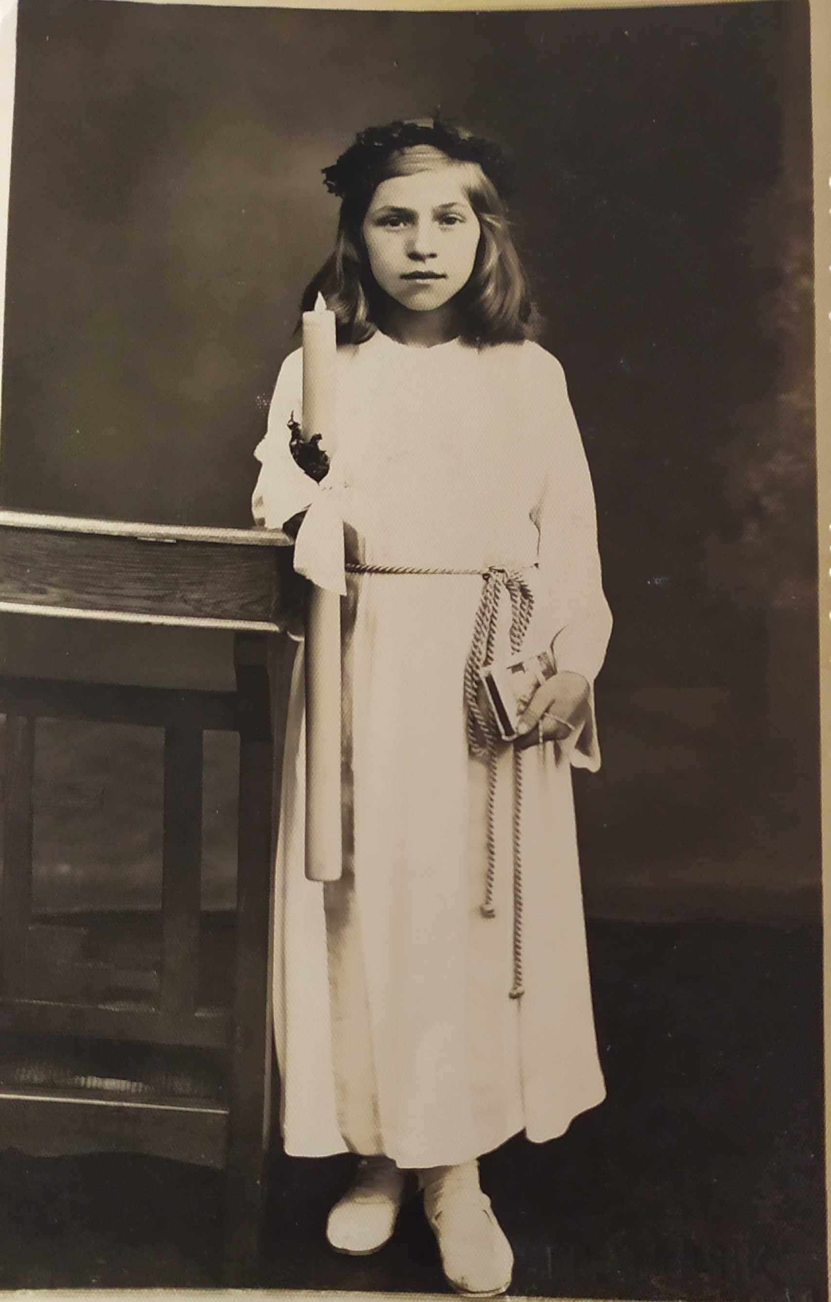stara fotografia I Komunia dziewczynka 1936 rok