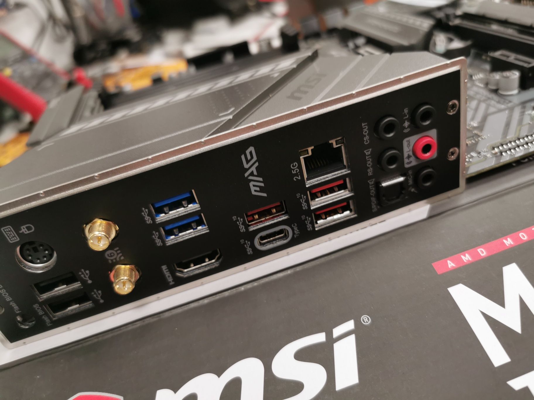 Msi x570 tomahawk wifi Ryzen 7 5800x 32GB DDR4