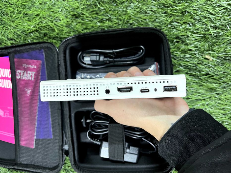 ELEPHAS A1 — міні-проєктор Full HD 1080P