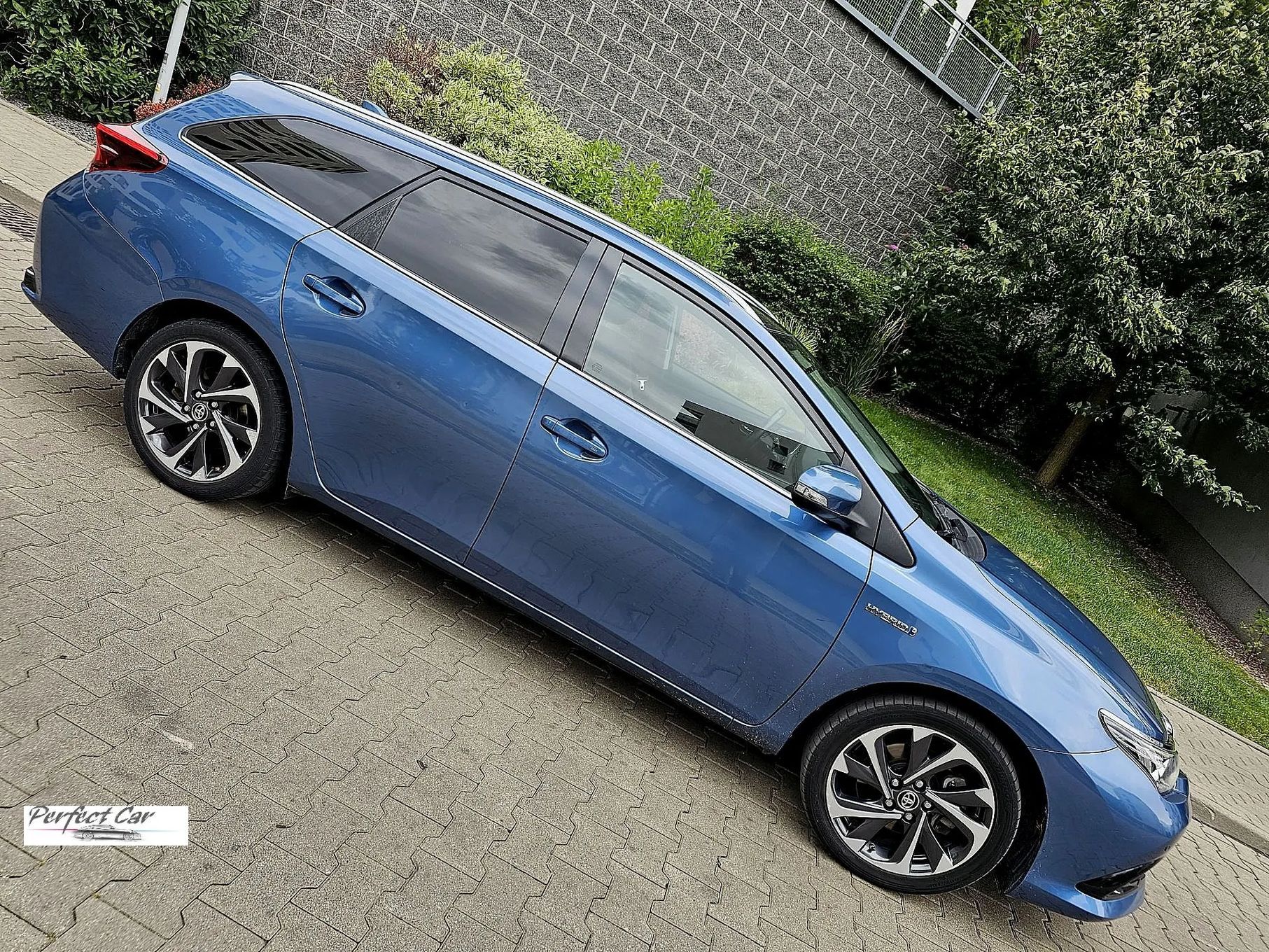 Toyota Auris 1.8 HSD 136KM Panorama-Full Led-Navi-Kamera-Serwis ASO Wa-wa