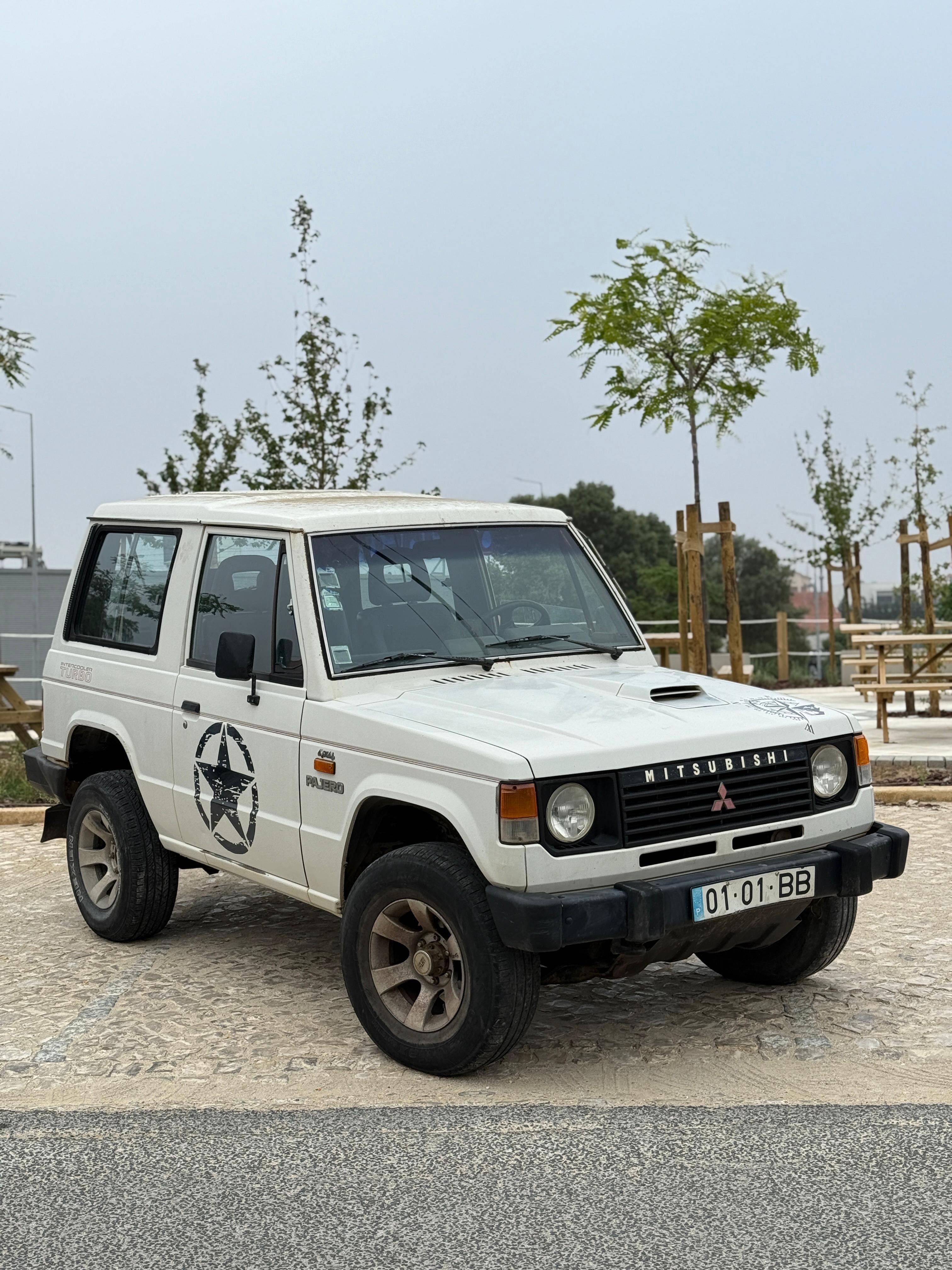 Mitsubishi Pajero 1992