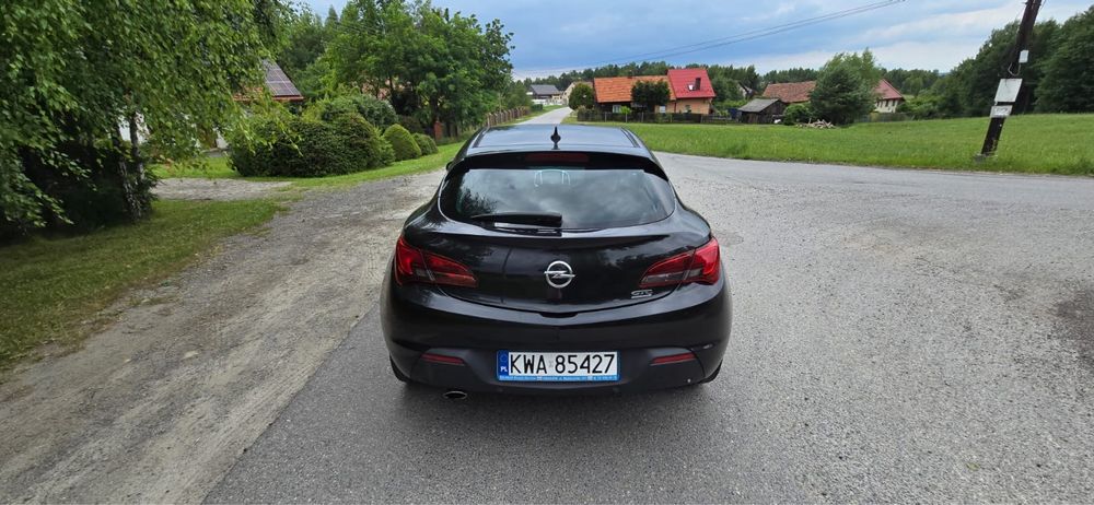 opel astra j gtc  2.0 cdti sport bogate wyposażenie