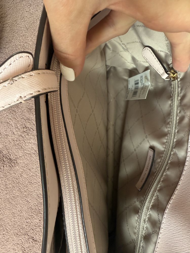 Сумка Michael Kors Walsh Medium Saffiano Leather Tote Bag