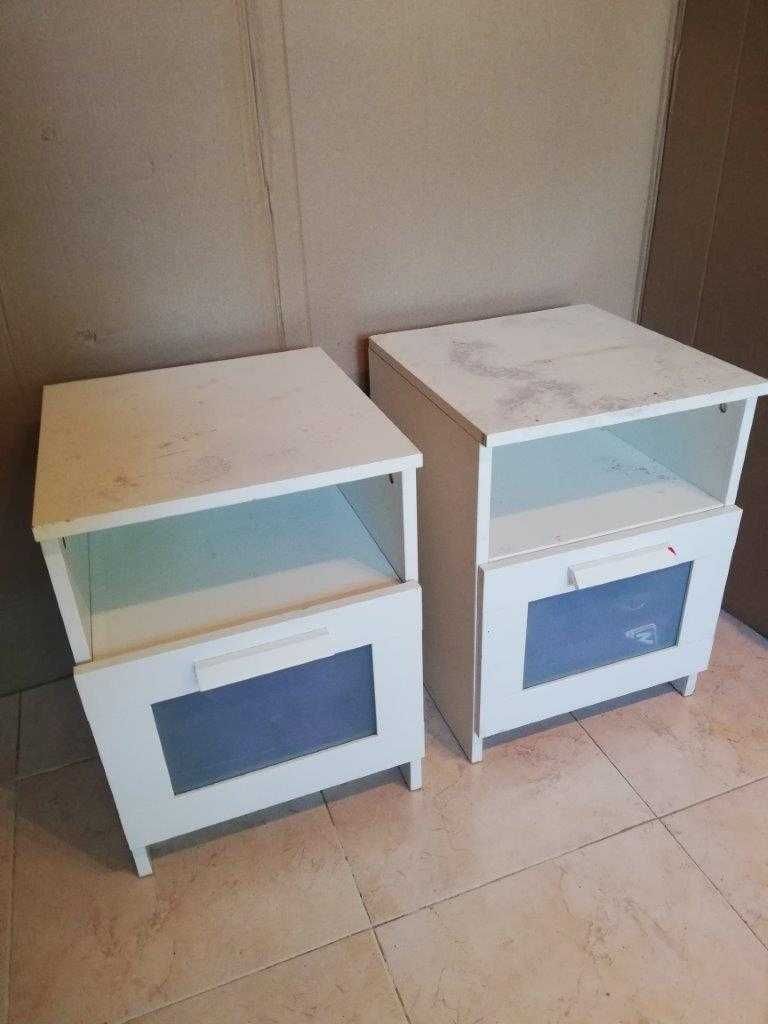 Cama-4-gavetas+mesinhas+cómoda_comp.2,0m-larg.1,40m-alt.0,50m
