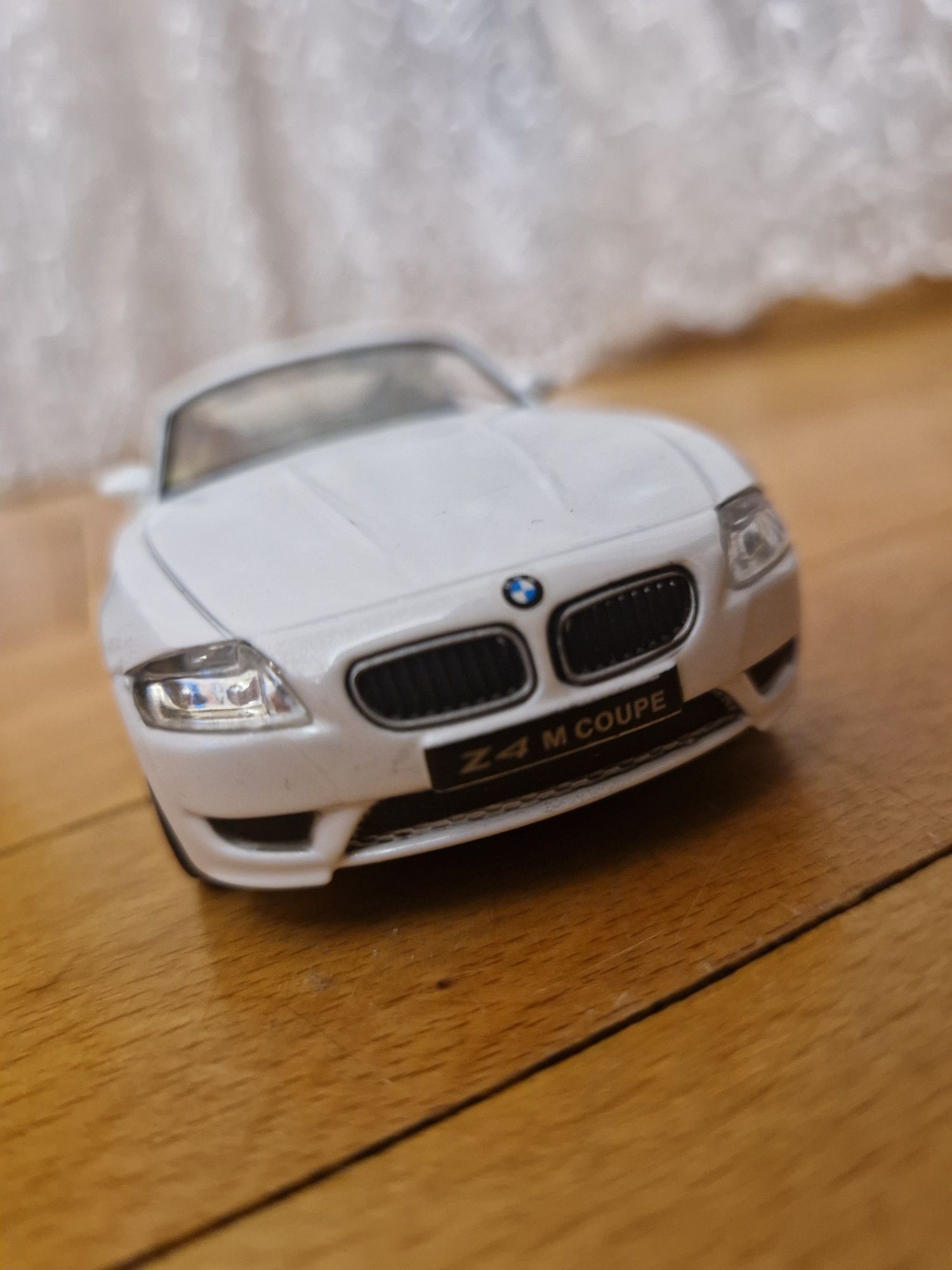 BMW Z4 Coupe 1:32