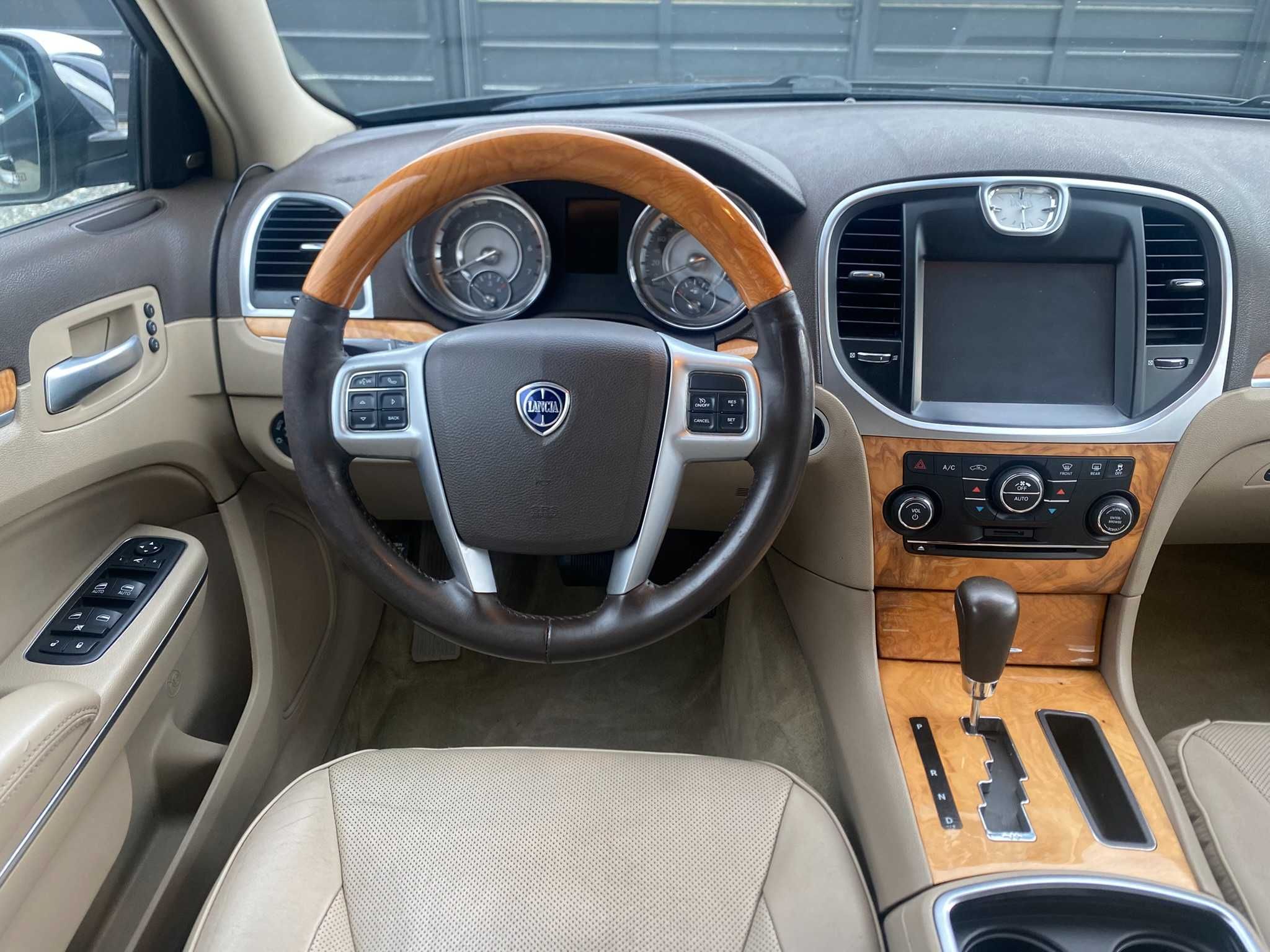 Lancia Thema 3.0 CRD V6 | 2013 | 239 KM |  Zarejestrowana  |  Zamiana