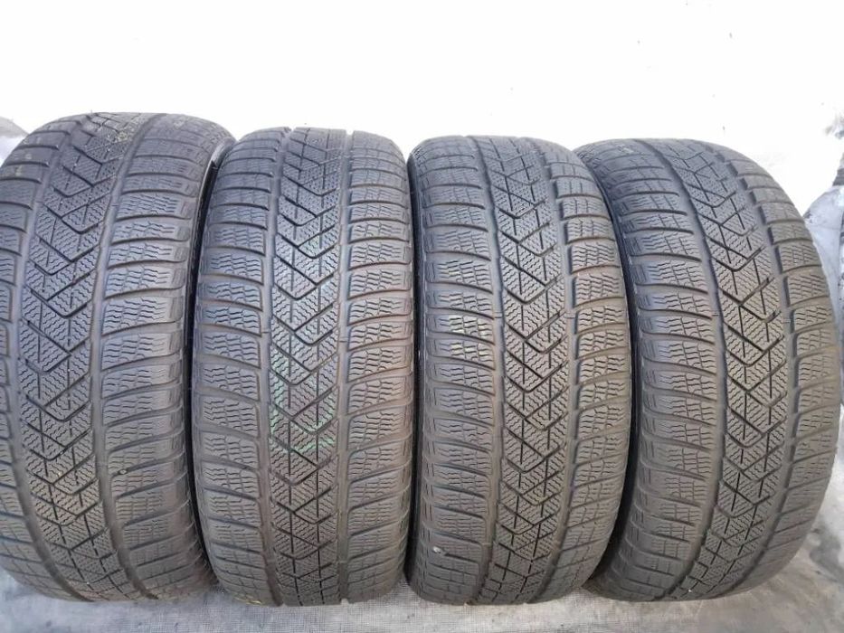 Pirelli Sottozero 3 225/40 R19 93H 2022 2023 7-7.5mm