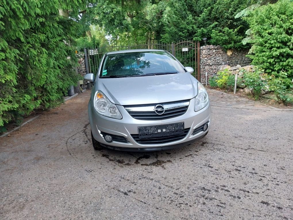 Opel Corsa klimatyzacja mały przebieg