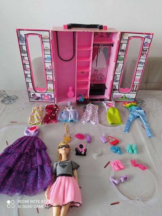Шафа для барбі, барбі, одяг