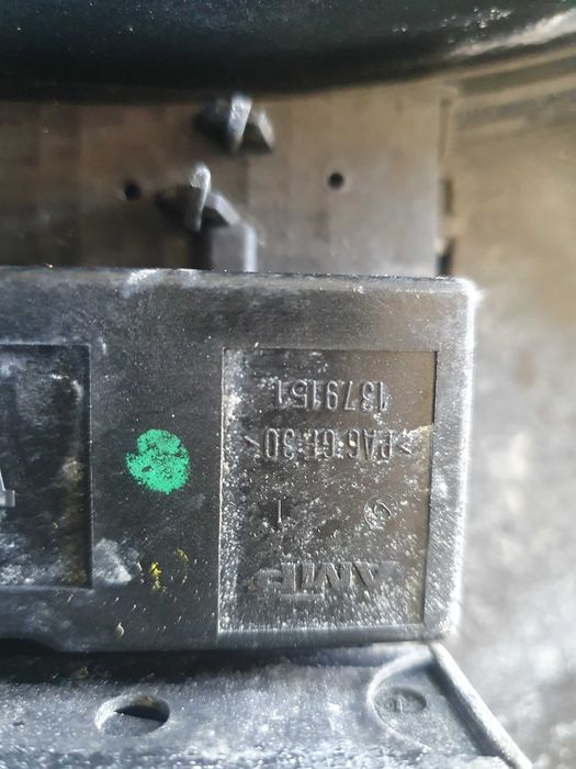 Sterownik moduł wentylator chłodnicy Opel Vectra C 1.8 122 km Signum