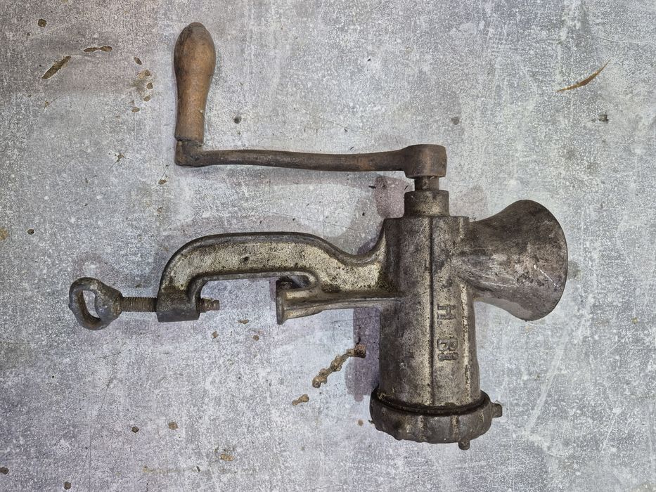 Stara maszynka do mięsa Modos 8 zabytek PRL