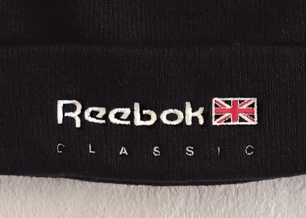 Reebok оригінальна акрилова шапка біні чорного кольору
