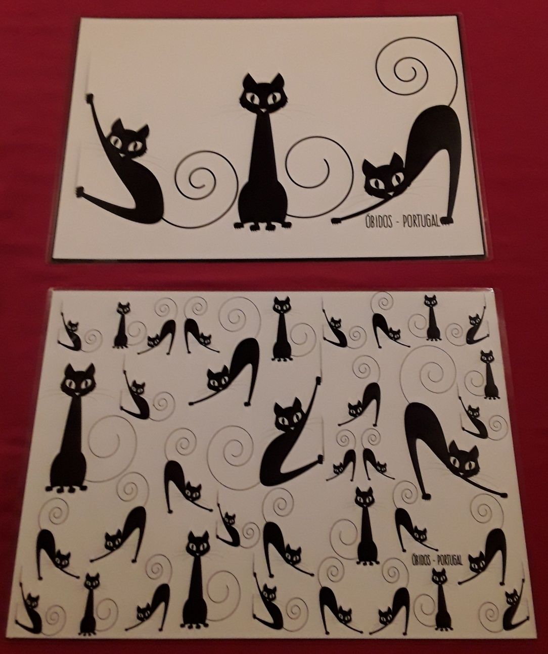 Par de individuais de mesa plastificados, decorados com gatos