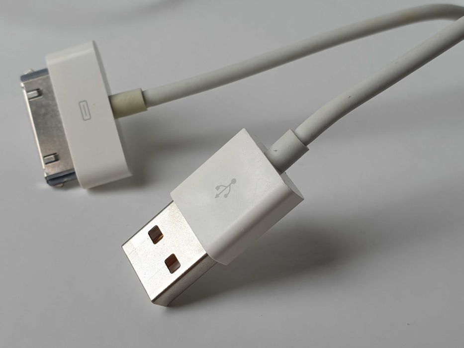кабель USB TO 30 pin Apple  Iphone IPOD IPAD MA591G