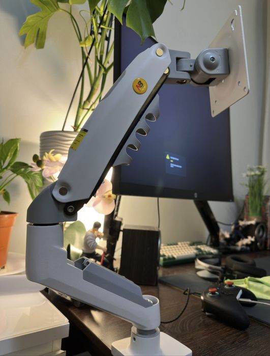 Ігровий монітор + кронште, AOC AGON AG271QG ,165 гц,2к , NVIDIA G-Sync