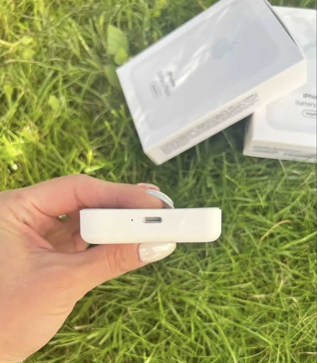 зарядный повербанк magsafe портативный магнитный в коробочке