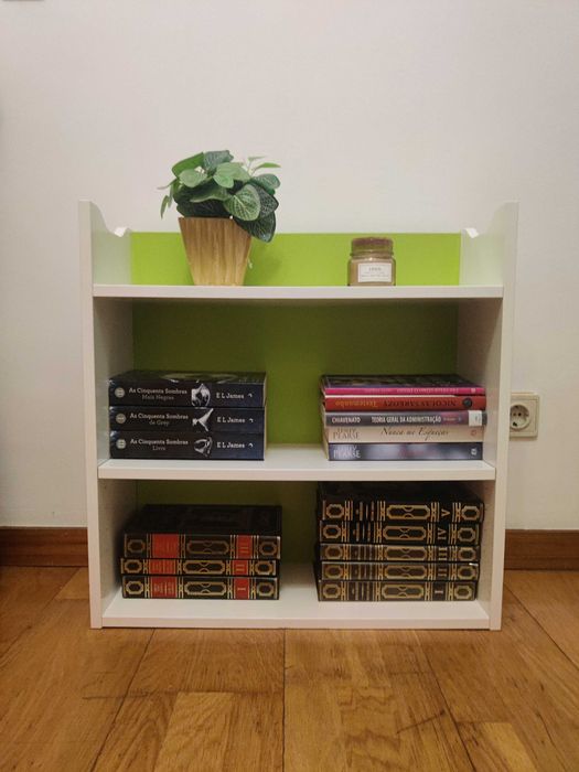 Móvel prateleiras branco