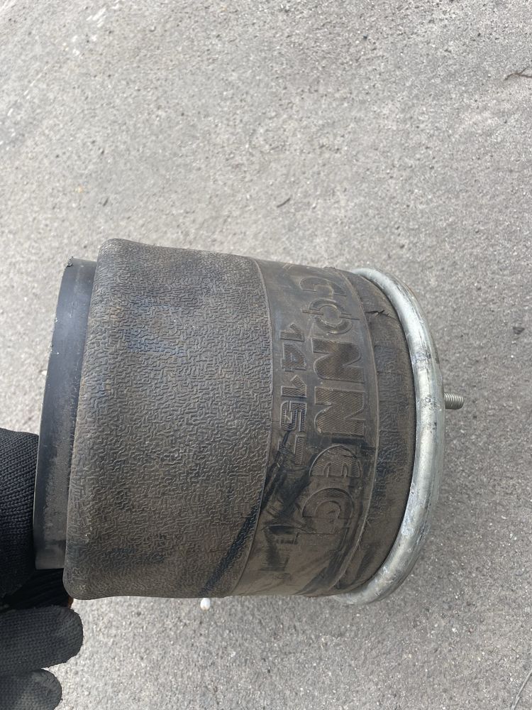 Автозапчасти,пневмоподушка