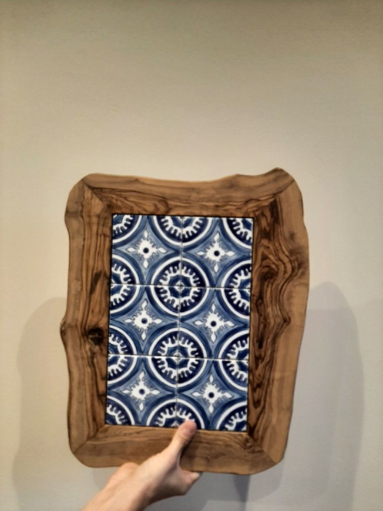 Deska z drewna oliwnego i płytek azulejos