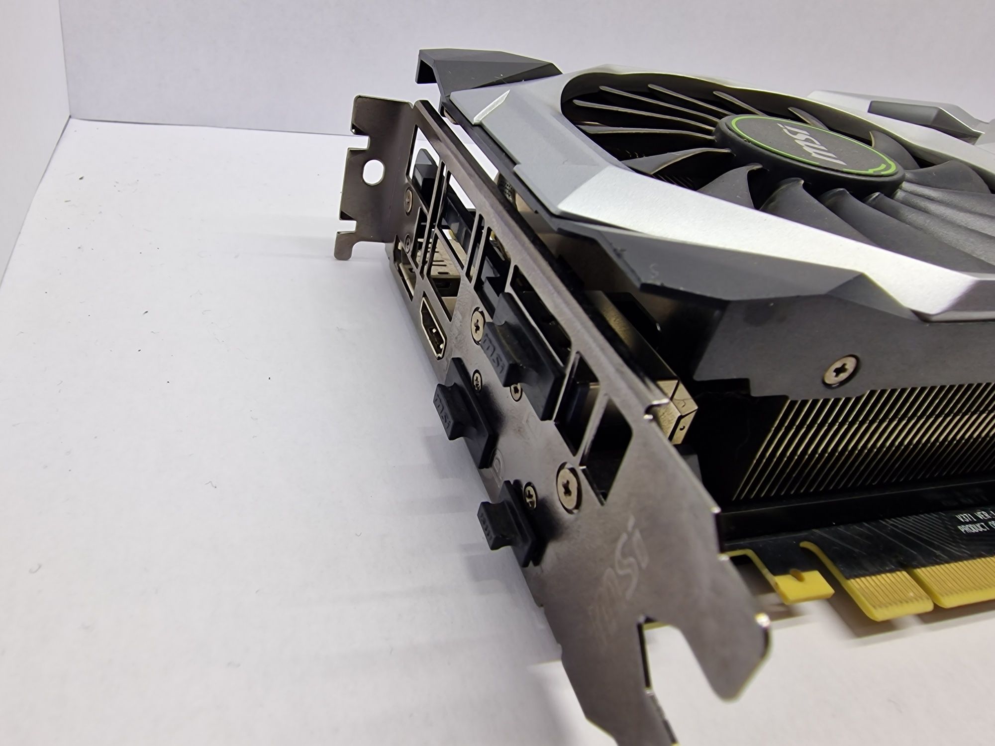MSI nVidia GeForce RTX2080 Ti Ventus 11G солидная видяха для ПК-бояр