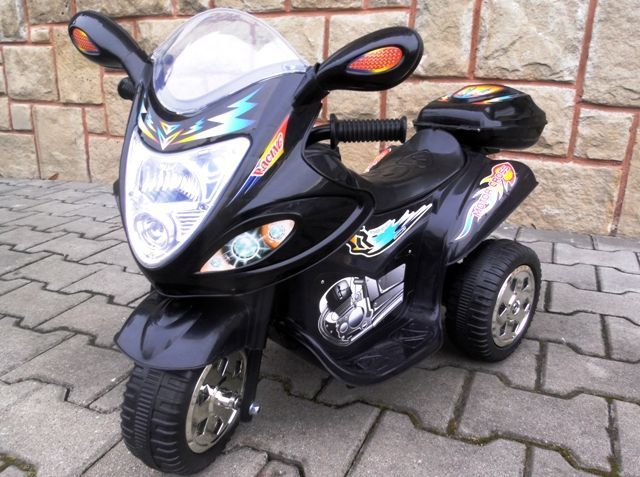 Motorek,motor na akumulator+silnik+światła+muzyka,skuter dla dziecka