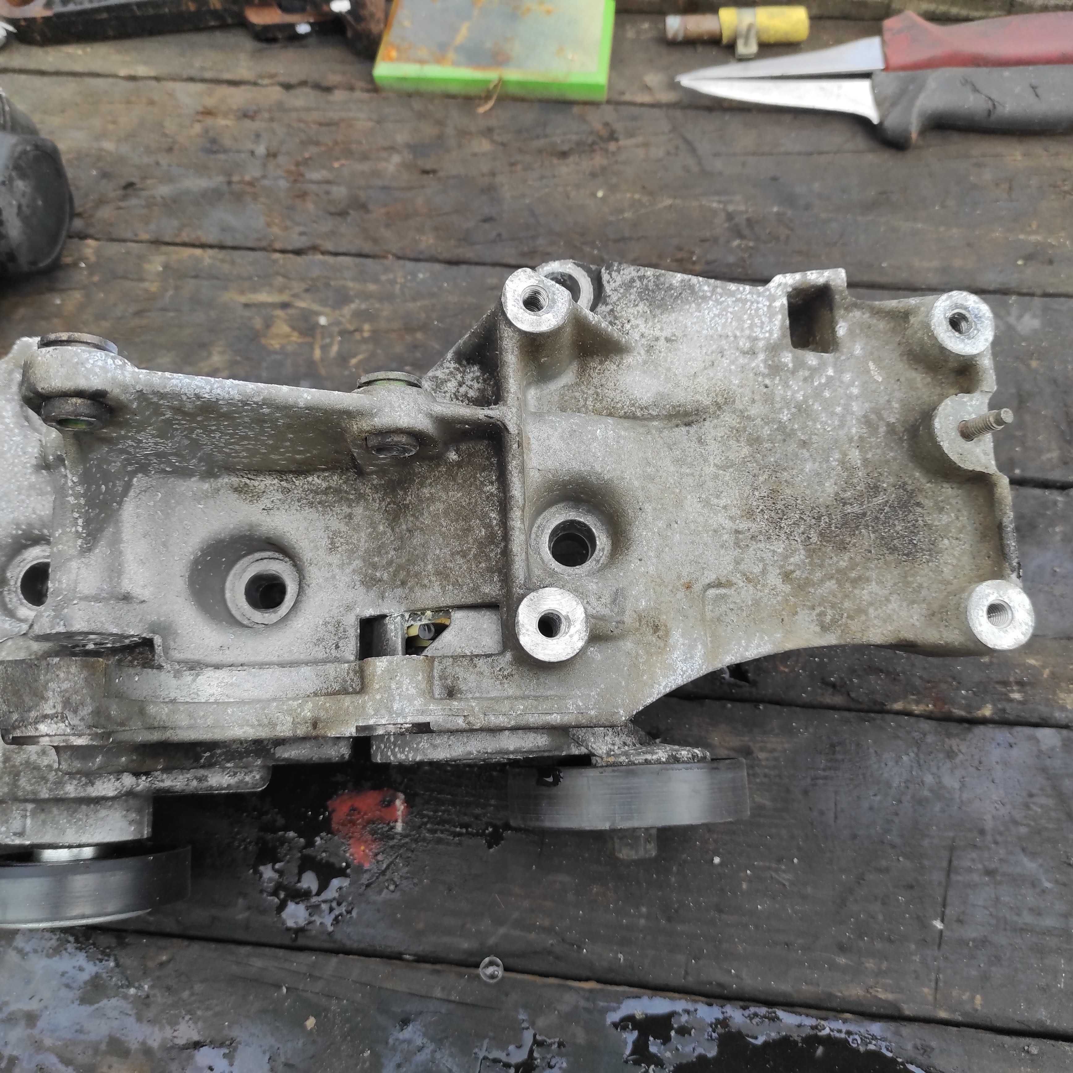 Wspornik silnika łapa alternatora Renault Clio II Kangoo 1,4 8V