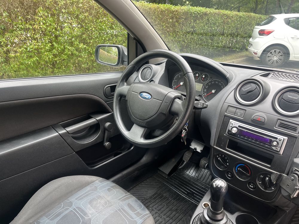 Ford Fiesta Van 1.4 tdci z klimatyzacją